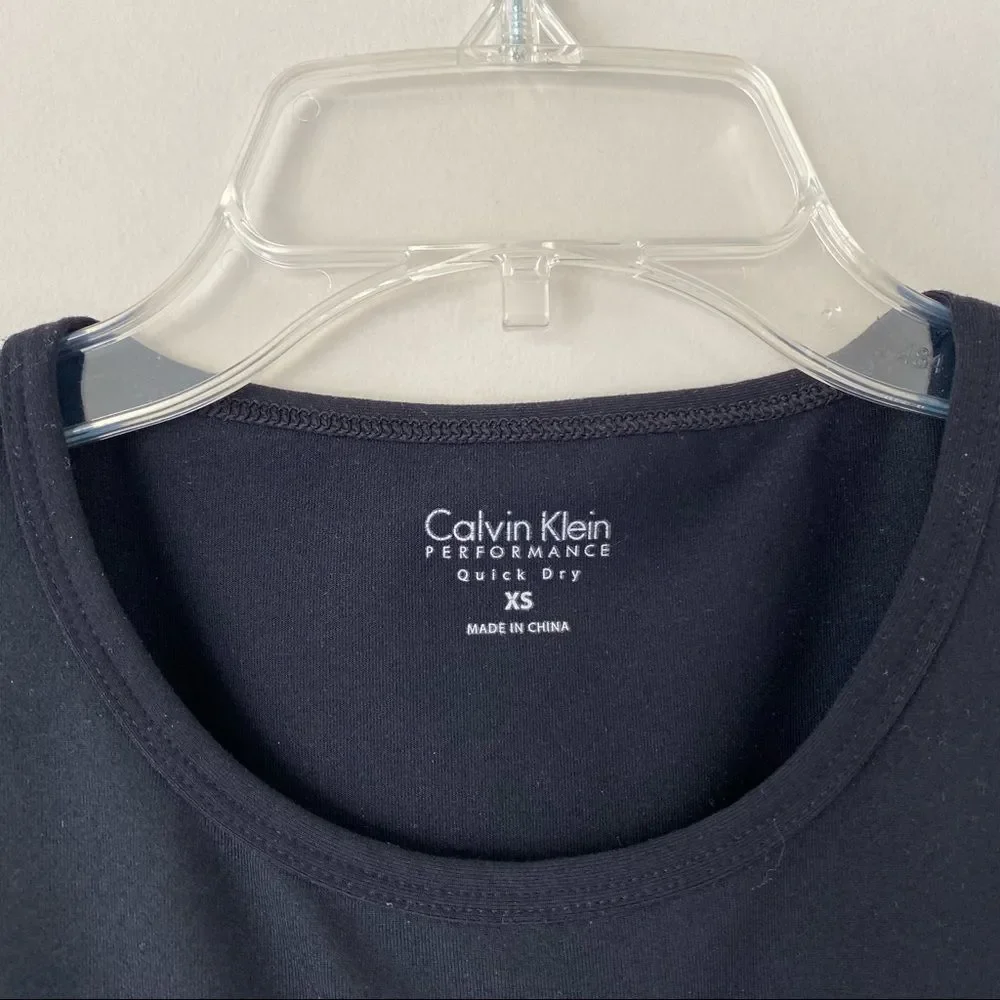 Calvin Klein | Performance Quick Dry Sports Bra (XS)